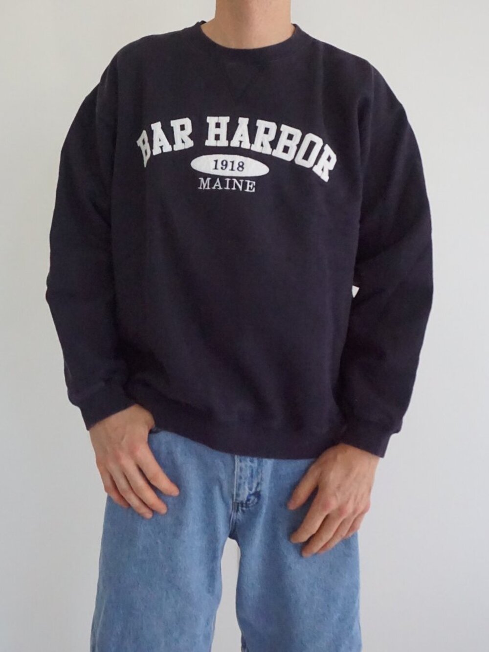 Vintage Blackwater Bay Navy White Bar Harbor Maine 1918 Embroidered Sweatshirt L